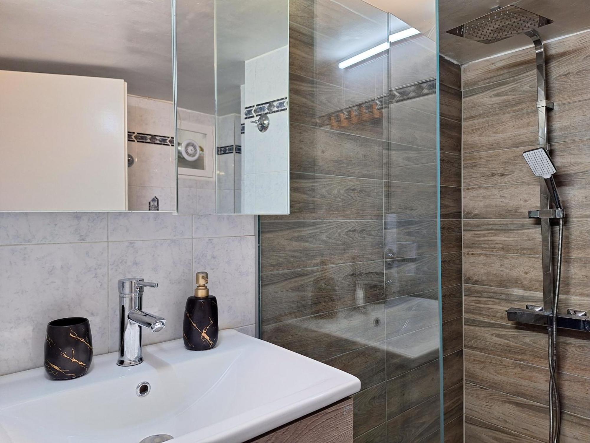 Cozy Apartment In The City Center Thessaloniki Exterior photo